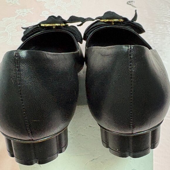 NEW-Salvatore Ferragamo-54595-Women Black Leather heel Dress shoes.Sz-8B.Italy. - Picture 3 of 14